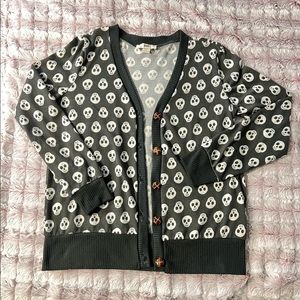 Button up Cardigan / Sweater with skulls